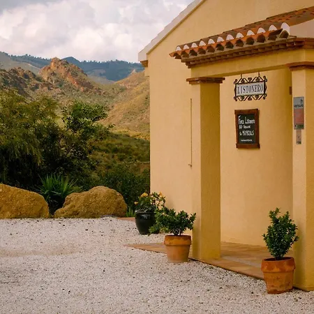 Guest house La Finca Listonero