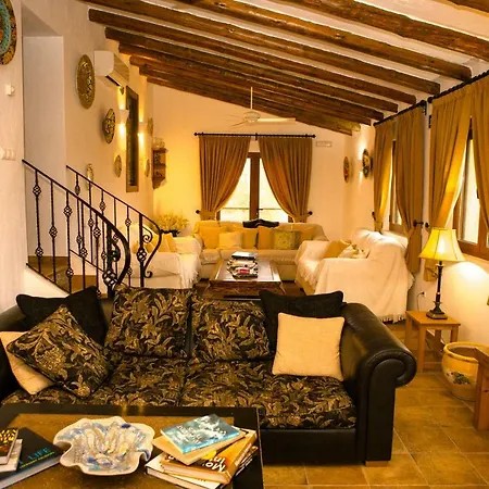 Guest house La Finca Listonero Turre
